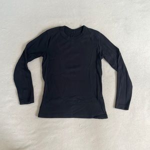 Black 3/4-sleeve tee shirt
